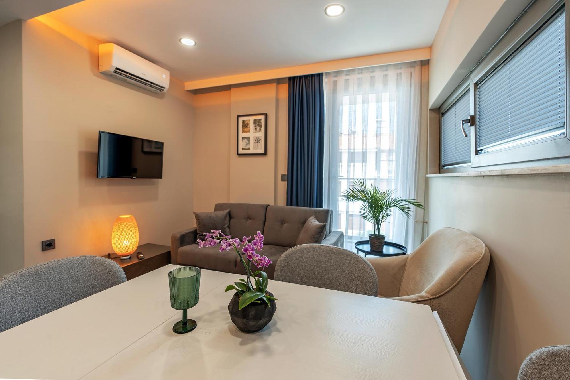 Doqu Suites Hotel Antalya Exteriör bild