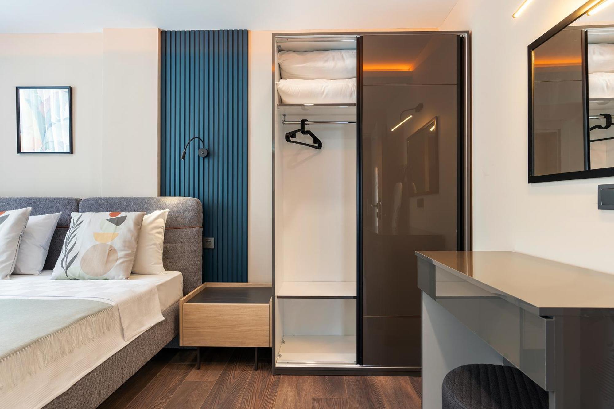 Doqu Suites Hotel Antalya Exteriör bild