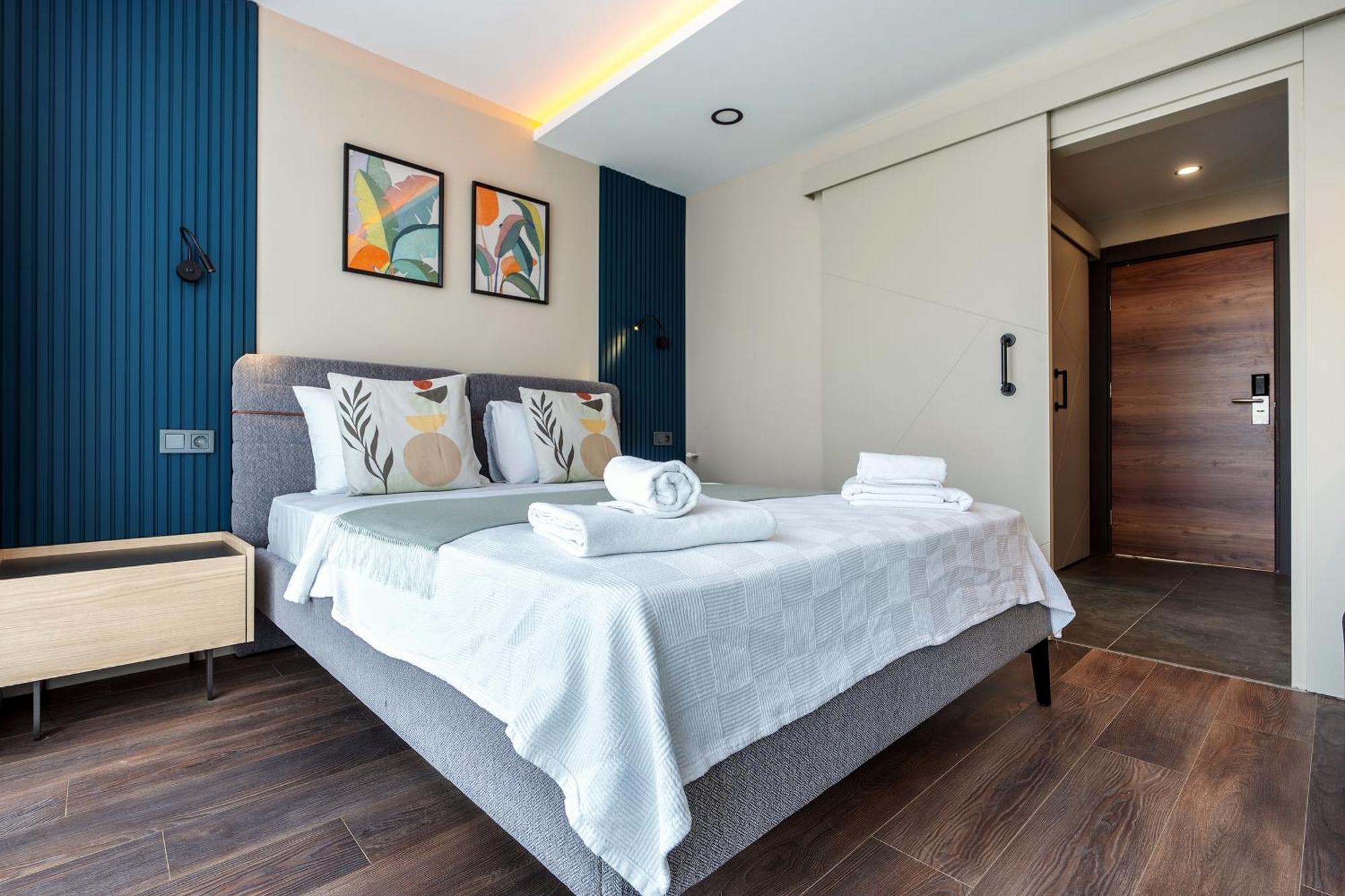 Doqu Suites Hotel Antalya Exteriör bild
