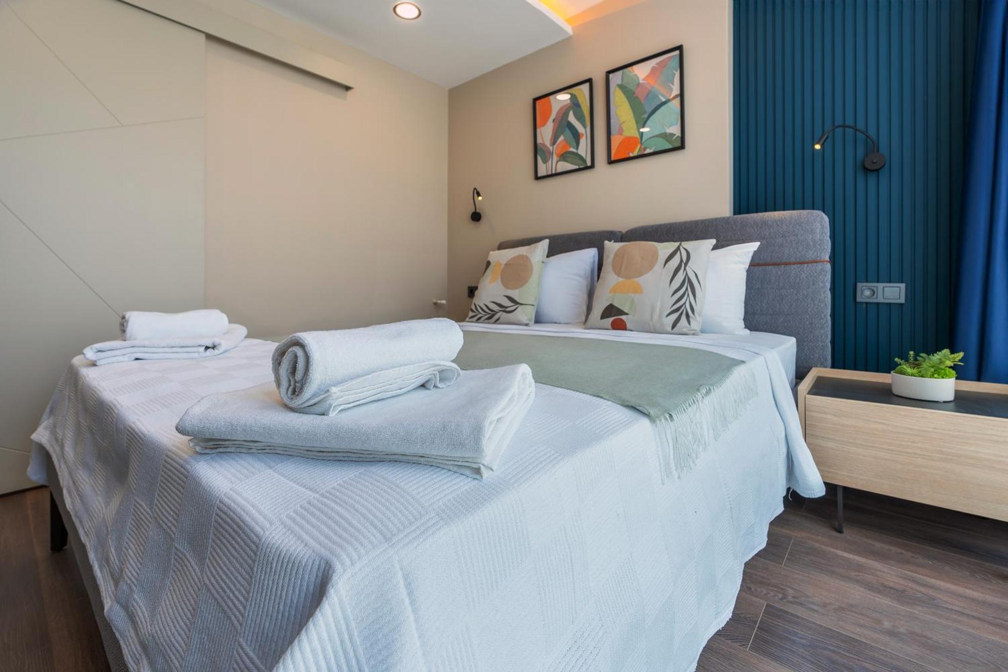 Doqu Suites Hotel Antalya Exteriör bild