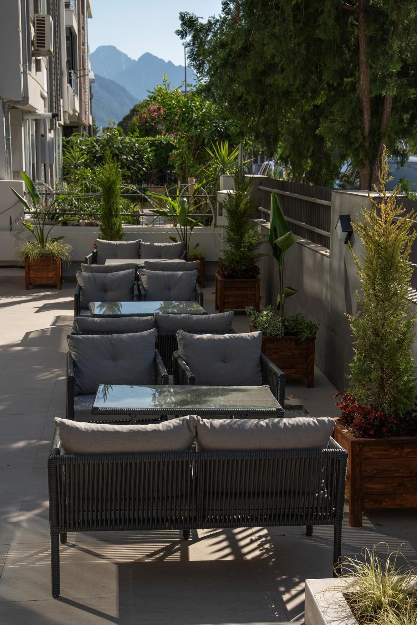 Doqu Suites Hotel Antalya Exteriör bild