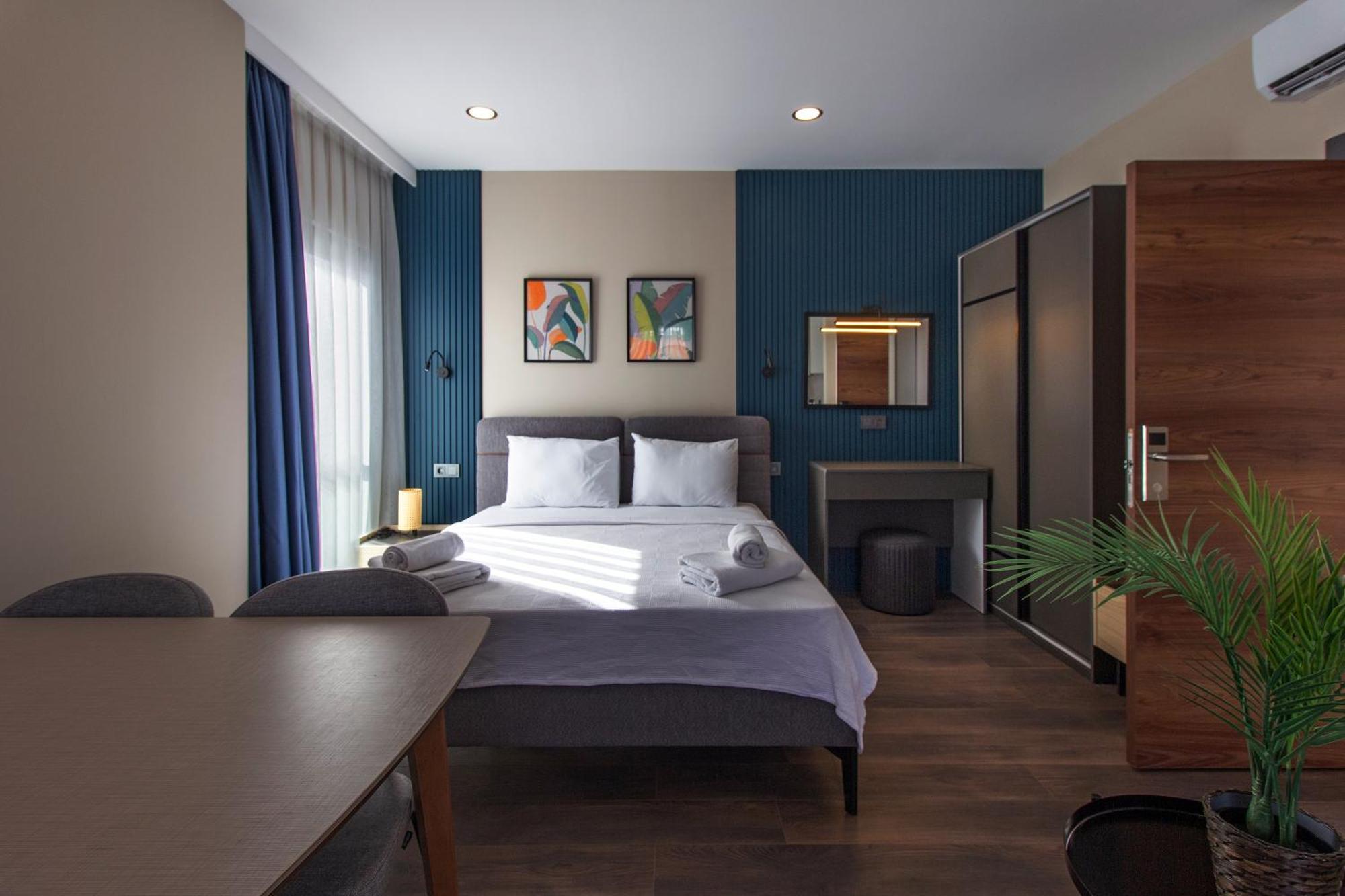 Doqu Suites Hotel Antalya Exteriör bild