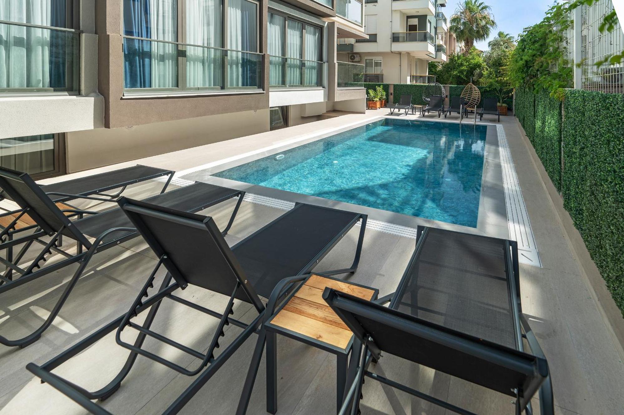 Doqu Suites Hotel Antalya Exteriör bild